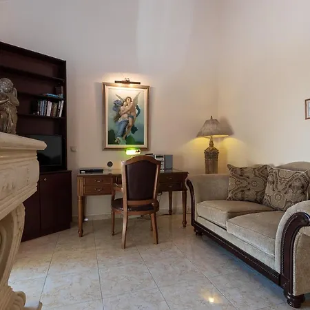Vergis Epavlis 5* Айос-Мирон