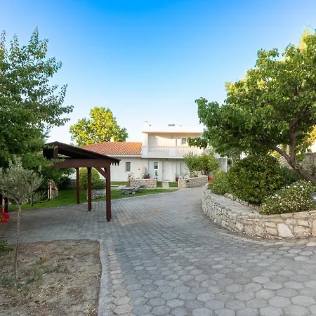 Vergis Epavlis Hotel Agios Myronas