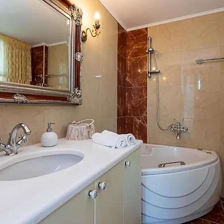Hotel Vergis Epavlis