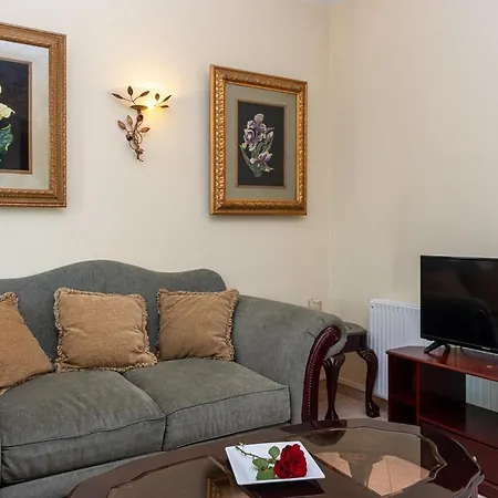 Vergis Epavlis Hotel Agios Myronas