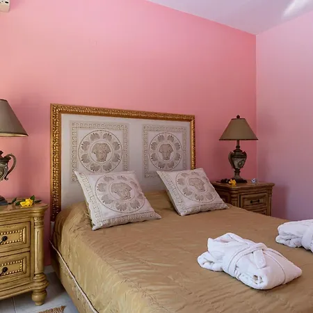 Hotel Vergis Epavlis 5*