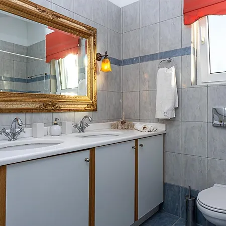 Vergis Epavlis 5* Agios Myronas