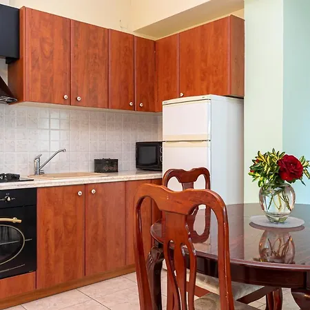 Vergis Epavlis Hotel 5*