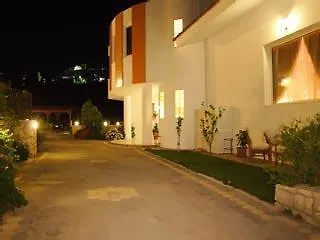 Vergis Epavlis Agios Myronas