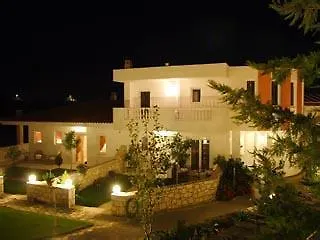 Vergis Epavlis 5*